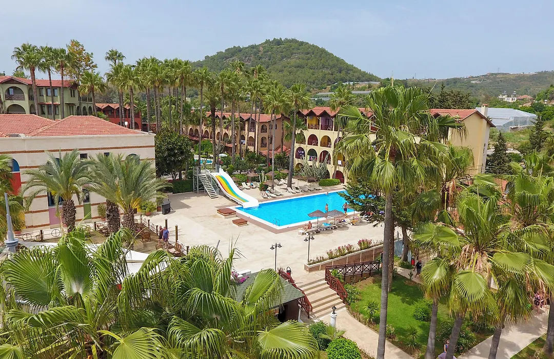 Club Tropical Beach Hotel-1
